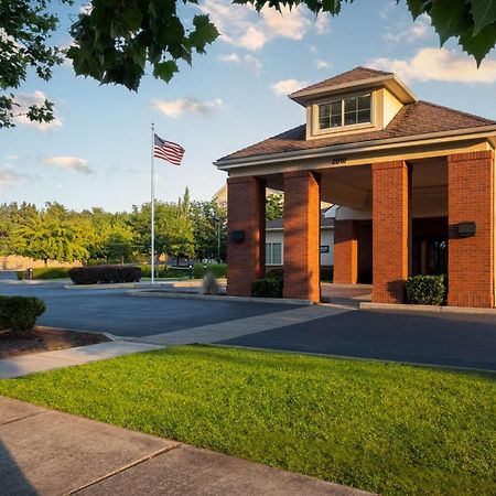 Homewood Suites Medford Exterior foto