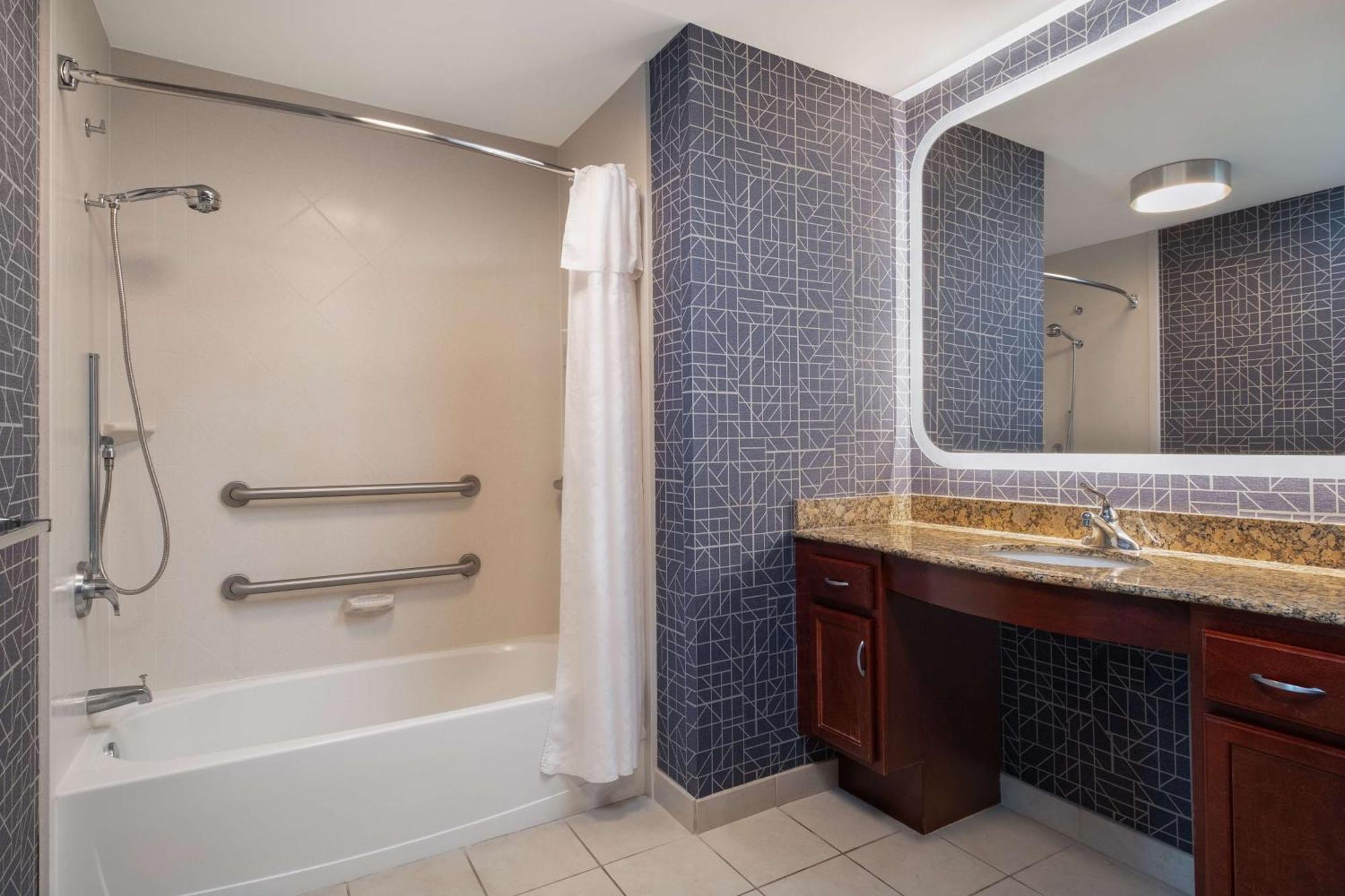 Homewood Suites Medford Exterior foto
